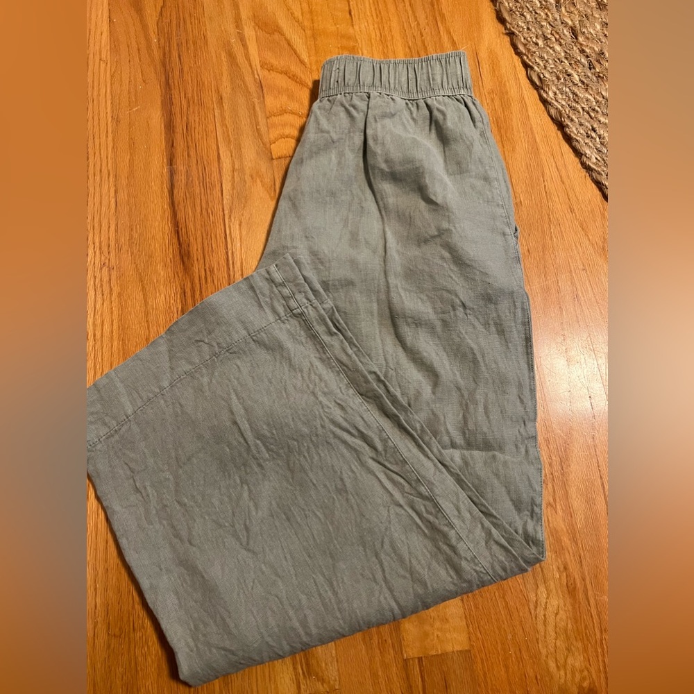 TAHARI cropped linen pants, sage green